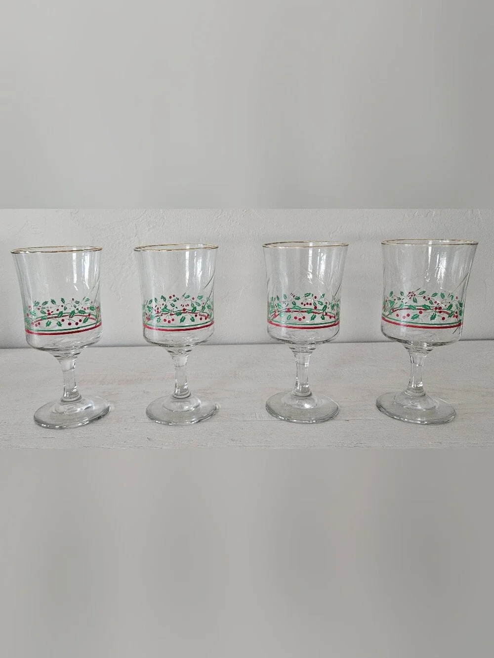 Libbey Holly Berry Gold Rim Water Wine Goblet Glasses Christmas Set Of 4